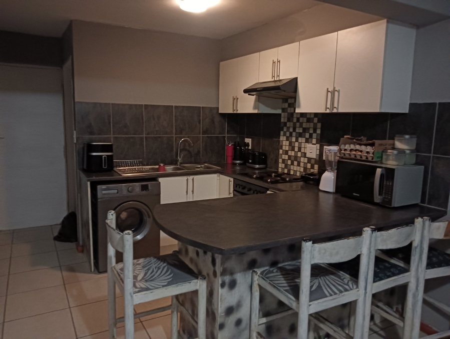 2 Bedroom Property for Sale in Beverly Park Western Cape